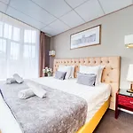Otel Di-ann Centre
