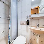 Di-ann Centre 2* Амстердам