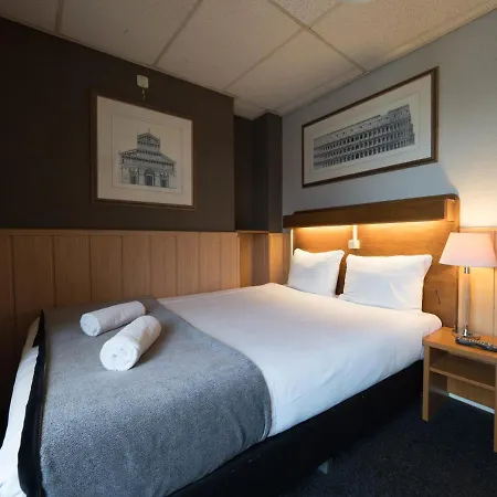 Di-ann Centre Hotel 2*