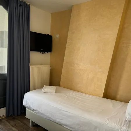 Szálloda Di-ann Centre 2*