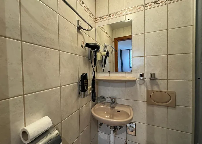 Hotel Di-ann Centre 2*