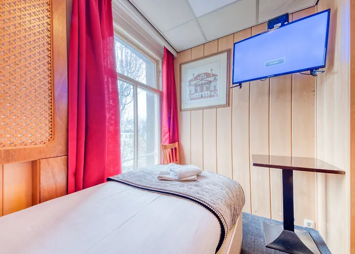 Hotel Di-ann Centre 2*